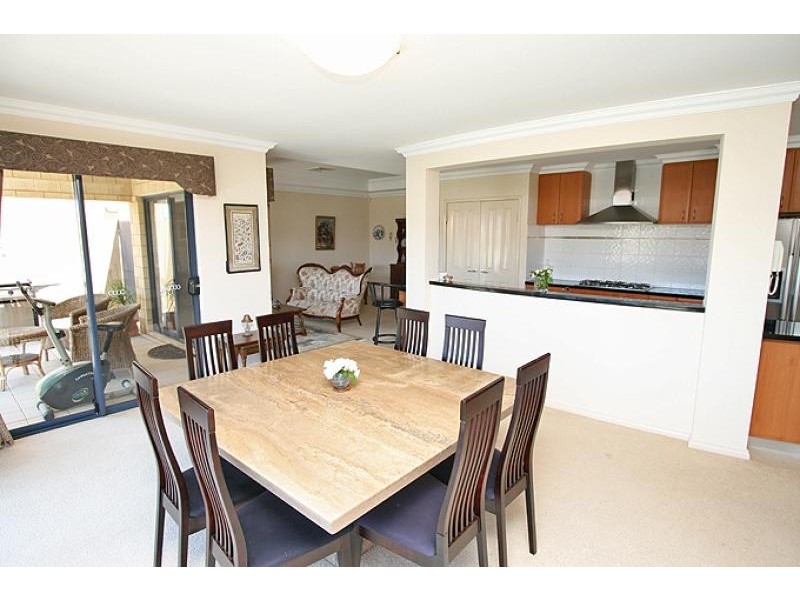 31 Brindabella Crescent, Halls Head WA 6210