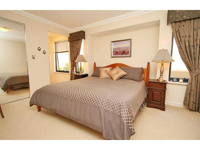 31 Brindabella Crescent, Halls Head WA 6210