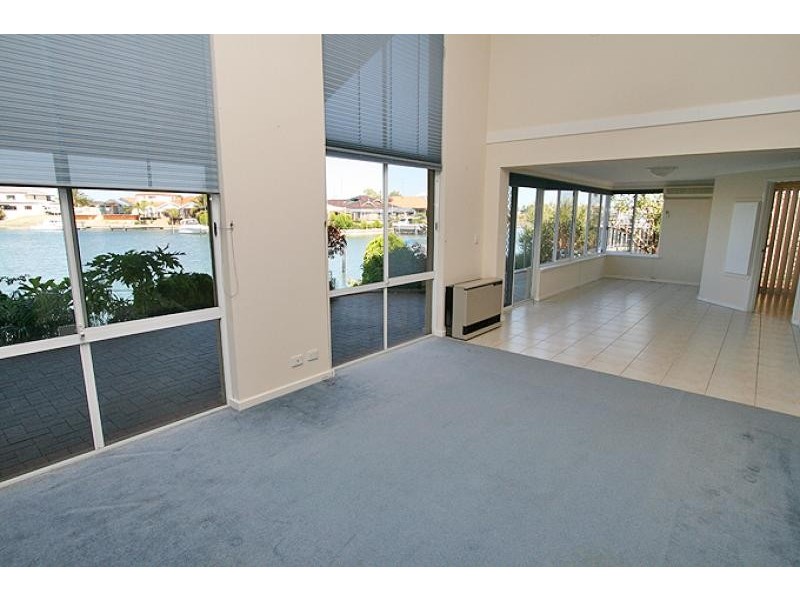 5 Baruna Court, Halls Head WA 6210