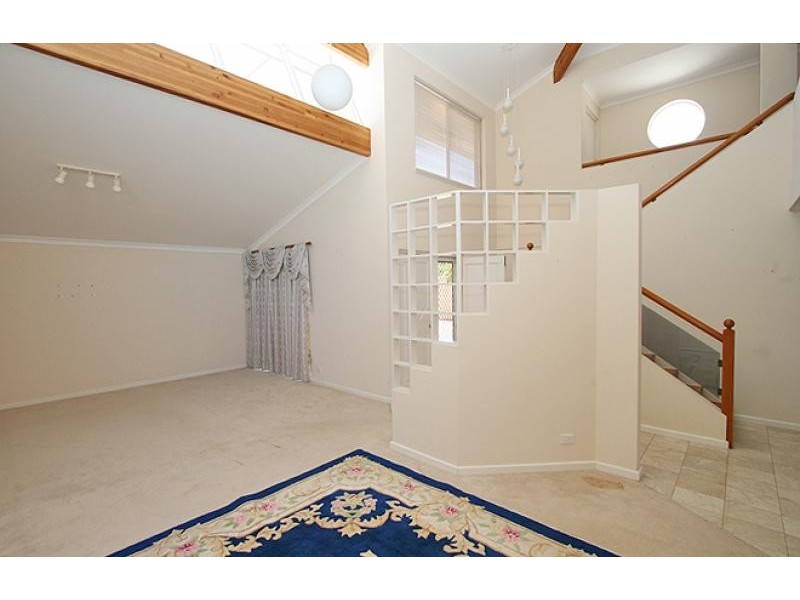 5 Baruna Court, Halls Head WA 6210