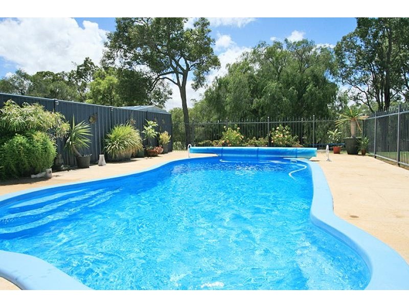 4 Tallangatta Place, Bouvard WA 6211