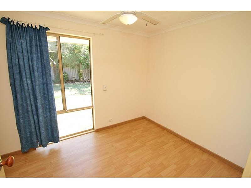 28 Pentland Crescent, Dudley Park WA 6210