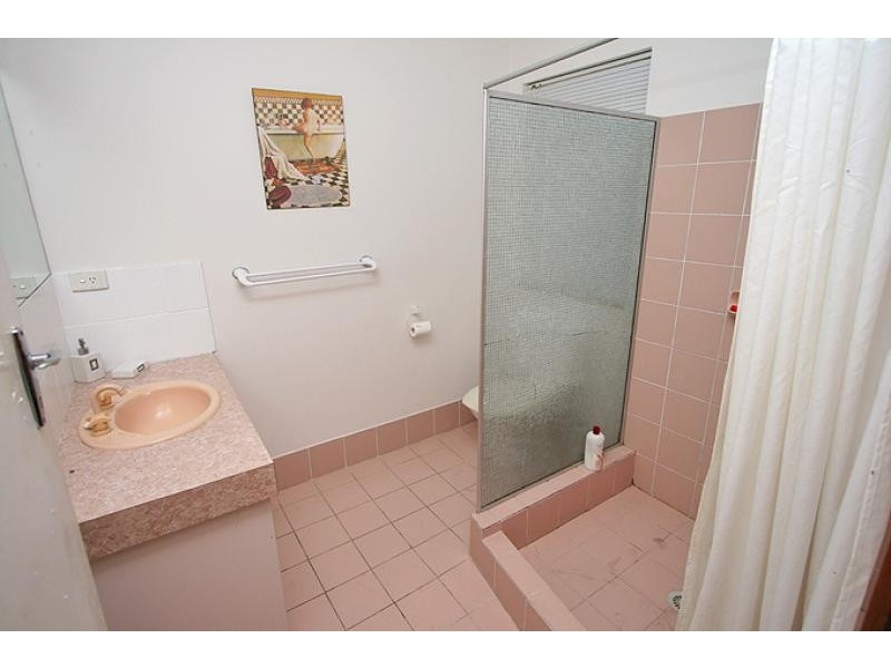 4 Leigh Street, Dudley Park WA 6210