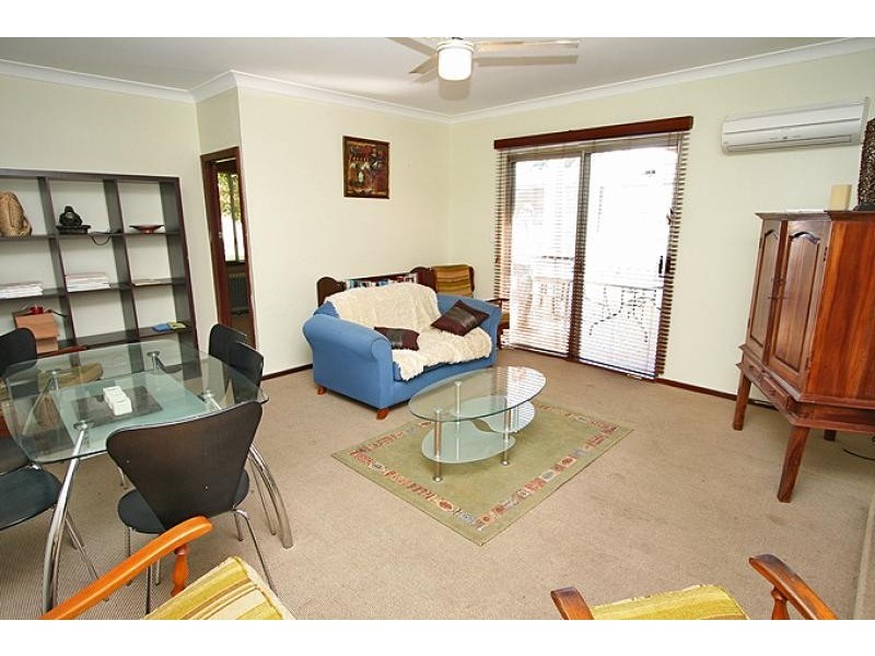 4 Leigh Street, Dudley Park WA 6210