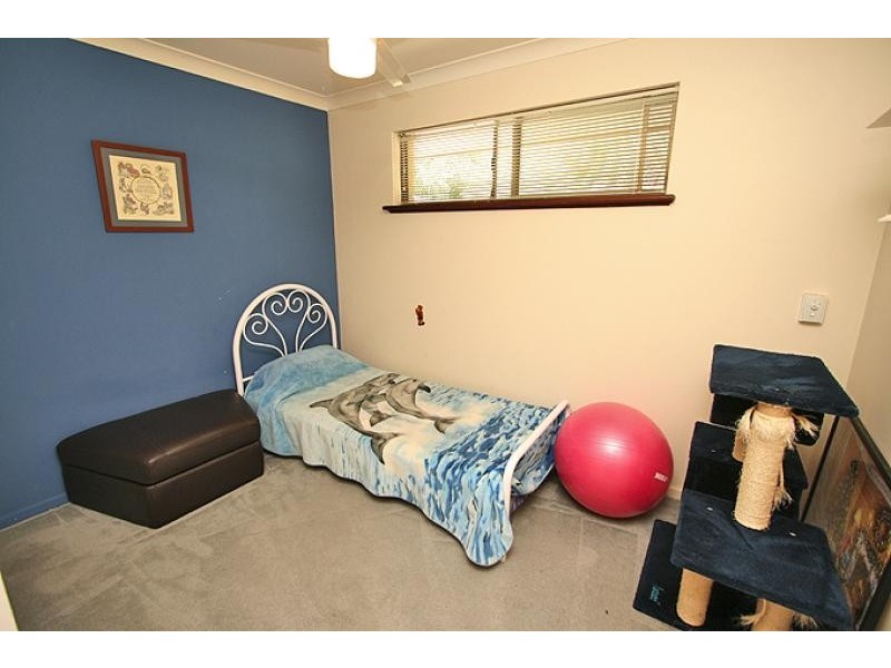 7 Valley Road, Halls Head WA 6210
