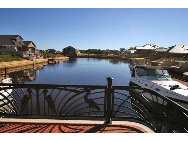 49 Erins Isle, Dudley Park WA 6210