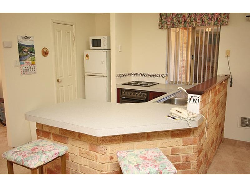 75B Leighton Road, Halls Head WA 6210