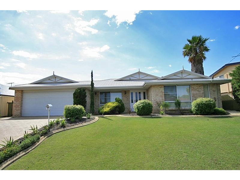10 Challenger Road, Madora Bay WA 6210