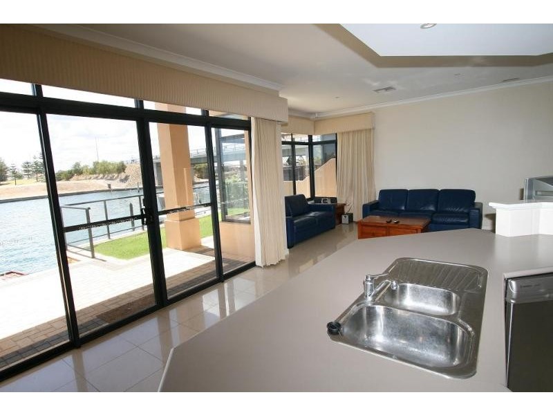 29 Starfire Close, Halls Head WA 6210