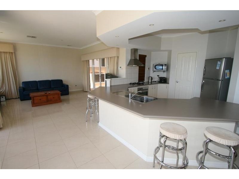 29 Starfire Close, Halls Head WA 6210