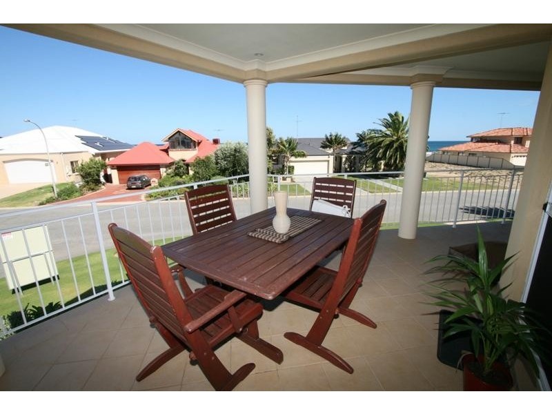 27 Ronsard Drive, San Remo WA 6210