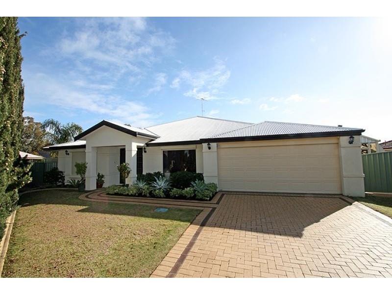 13 Dalewood Gardens, Meadow Springs WA 6210