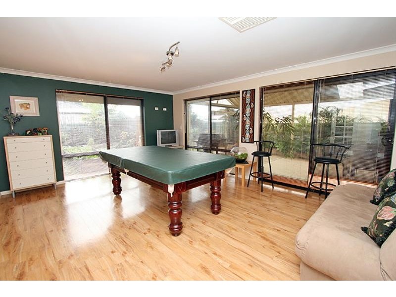 13 Dalewood Gardens, Meadow Springs WA 6210