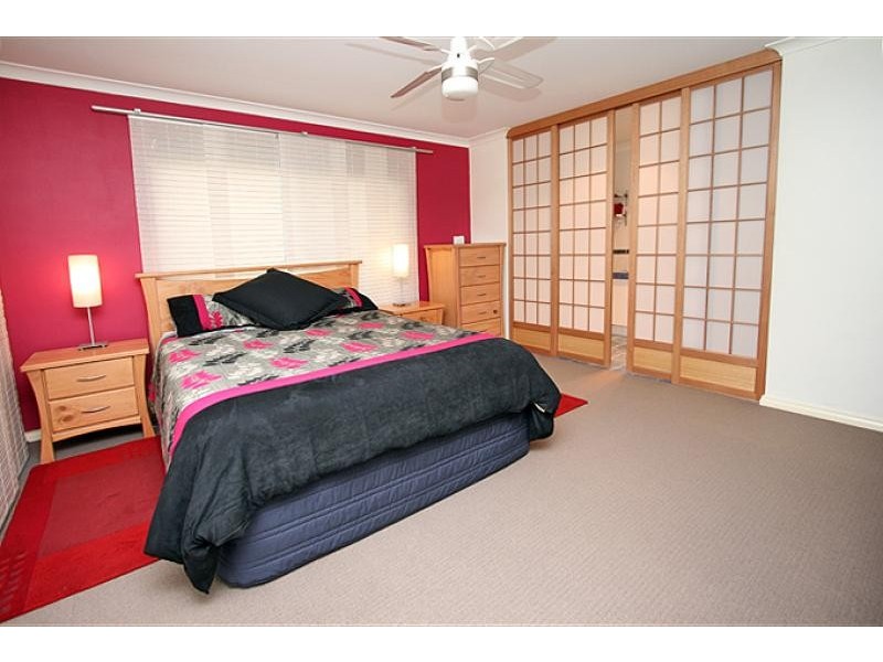 13 Dalewood Gardens, Meadow Springs WA 6210