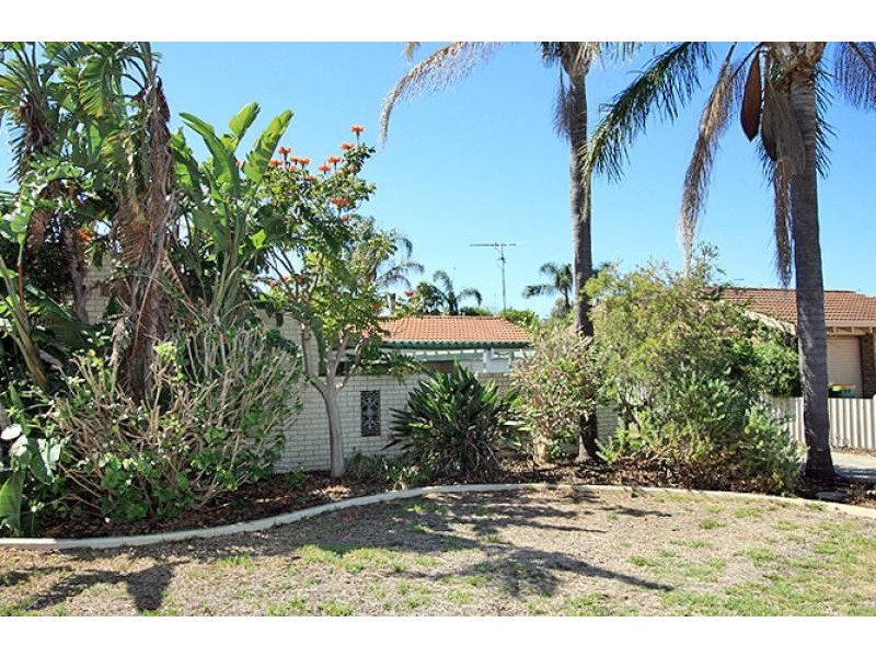 30 Elderberry Circle, Halls Head WA 6210