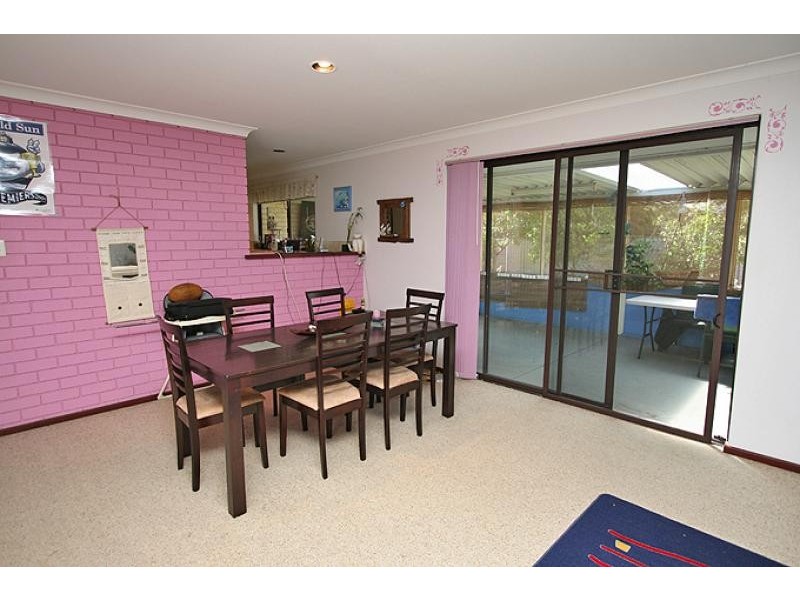 30 Elderberry Circle, Halls Head WA 6210