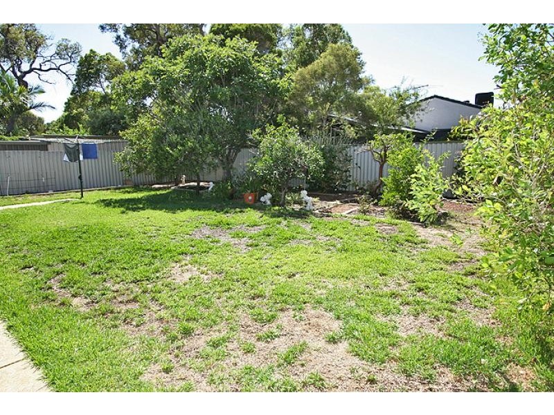 30 Elderberry Circle, Halls Head WA 6210
