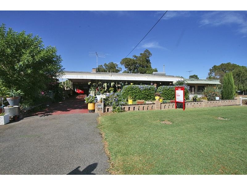 23 Wyeree Road, Mandurah WA 6210