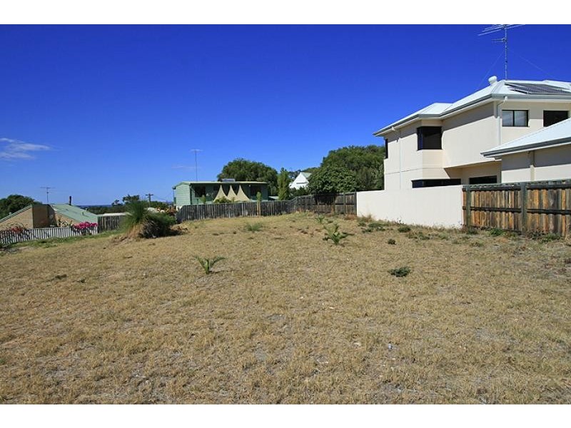33 Yeedong Road, Falcon WA 6210