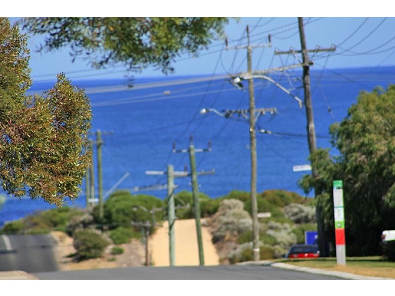 33 Yeedong Road, Falcon WA 6210