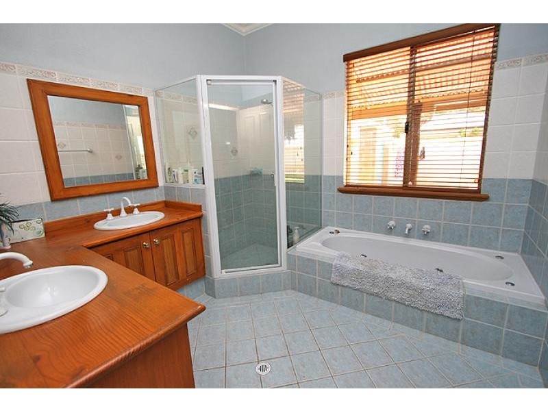 2 Carrick Cross, Greenfields WA 6210