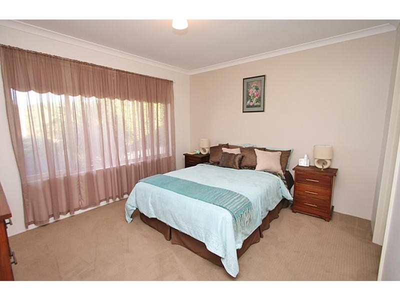 2 Skua Court, Halls Head WA 6210