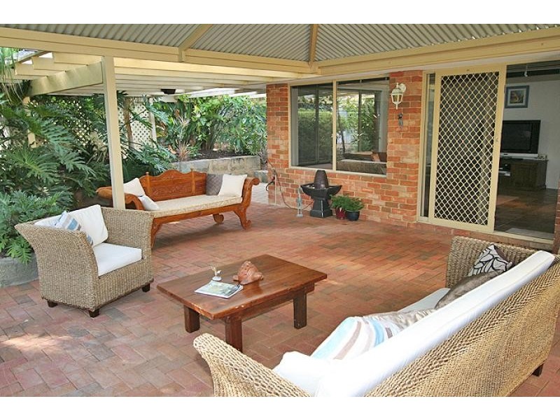 2 Skua Court, Halls Head WA 6210