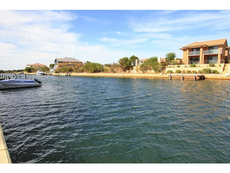 79 Cormorant Quay, Wannanup WA 6210