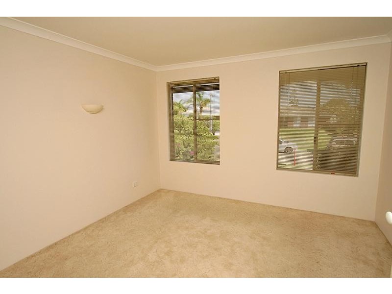 11 Collier Street, Silver Sands WA 6210