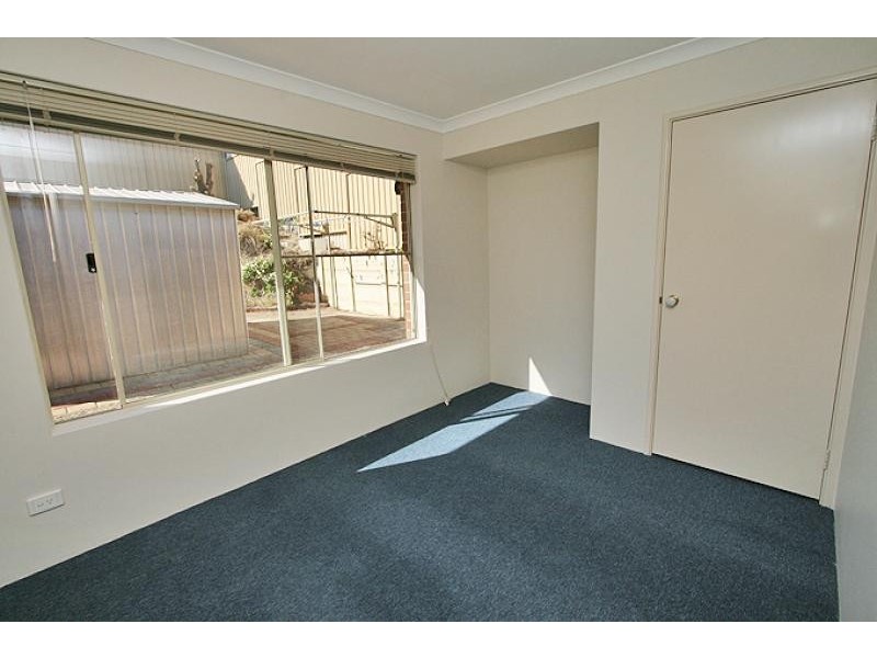 11 Collier Street, Silver Sands WA 6210