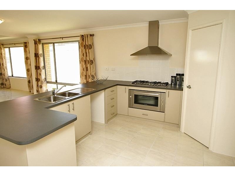 9 Mandjar Lane, Wannanup WA 6210