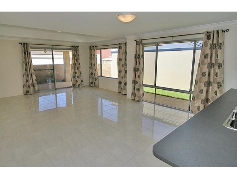 9 Mandjar Lane, Wannanup WA 6210