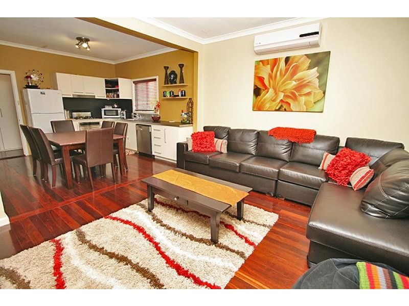 8a Roy Road, Coodanup WA 6210