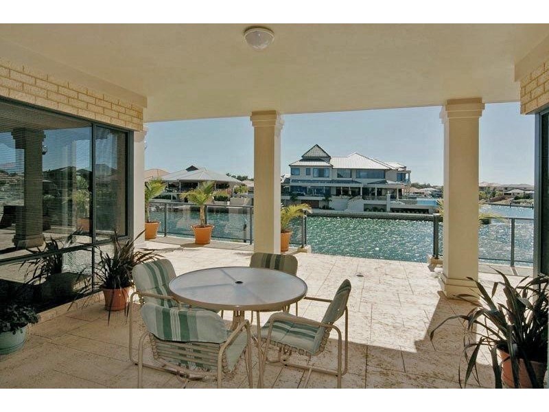 60 Aztec Island Retreat, Mandurah WA 6210
