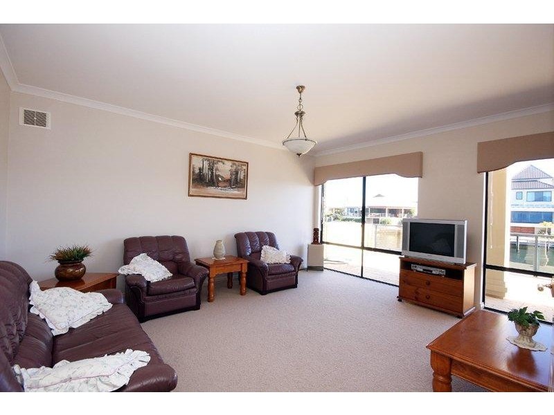 60 Aztec Island Retreat, Mandurah WA 6210