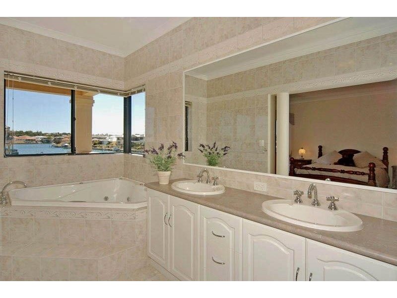 60 Aztec Island Retreat, Mandurah WA 6210