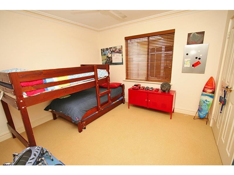 52 Fairbridge Road, Halls Head WA 6210