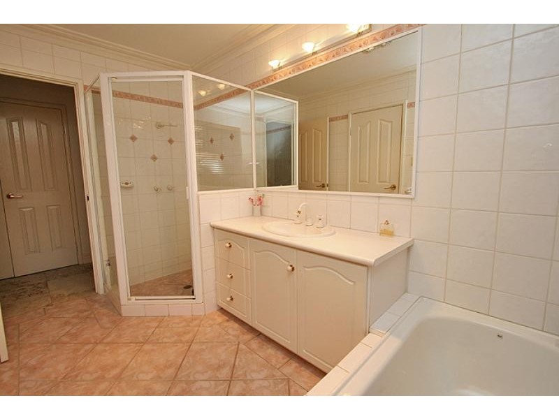 52 Fairbridge Road, Halls Head WA 6210