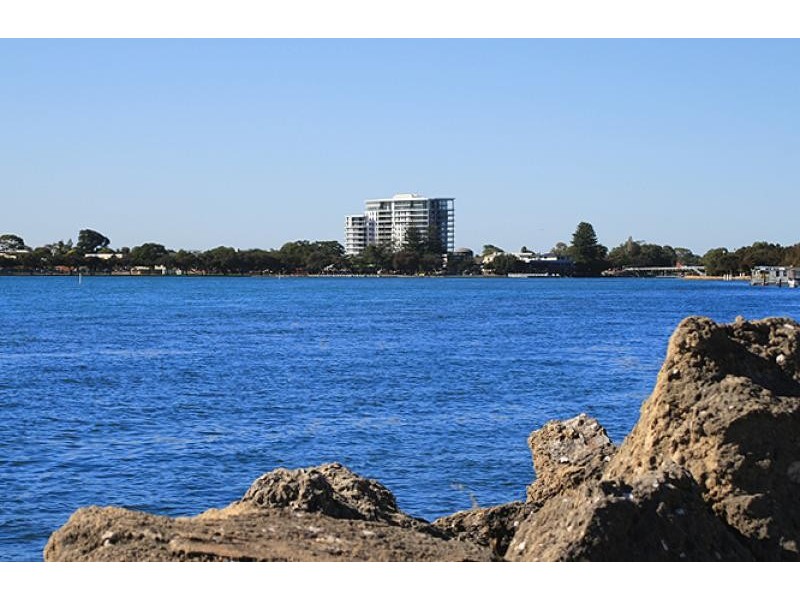 52 Fairbridge Road, Halls Head WA 6210