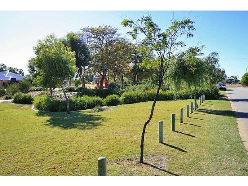 12 Wonich Fairway, Greenfields WA 6210