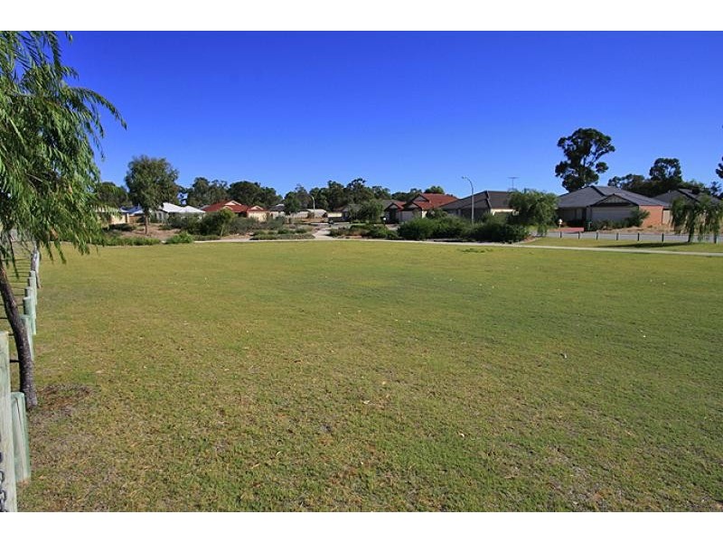 12 Wonich Fairway, Greenfields WA 6210