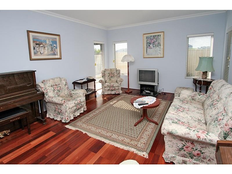 10 George Hibbert Road, Madora Bay WA 6210