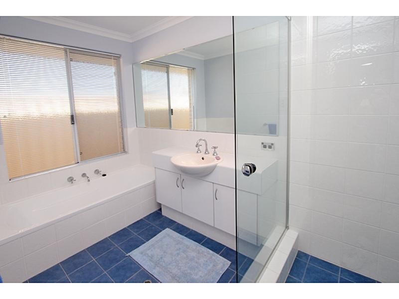 10 George Hibbert Road, Madora Bay WA 6210