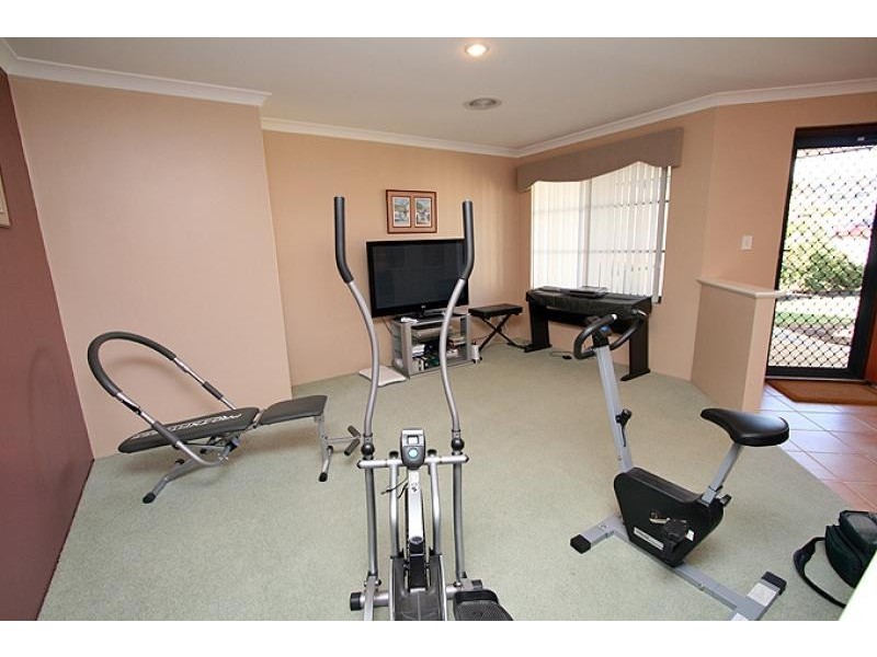 170 Peelwood Parade, Halls Head WA 6210