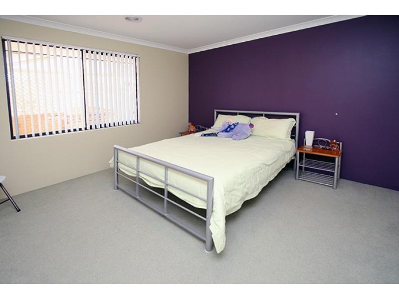 170 Peelwood Parade, Halls Head WA 6210