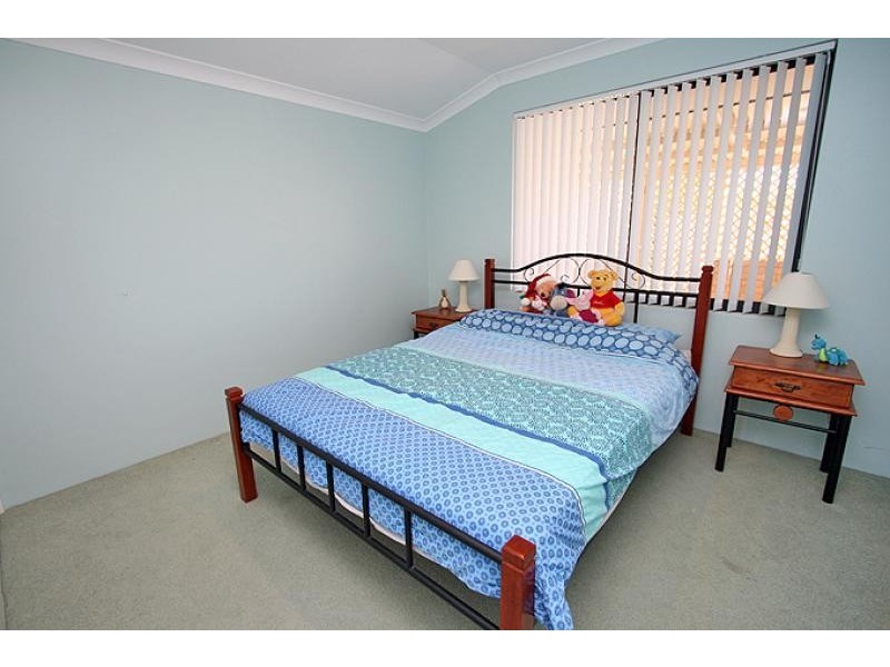 170 Peelwood Parade, Halls Head WA 6210