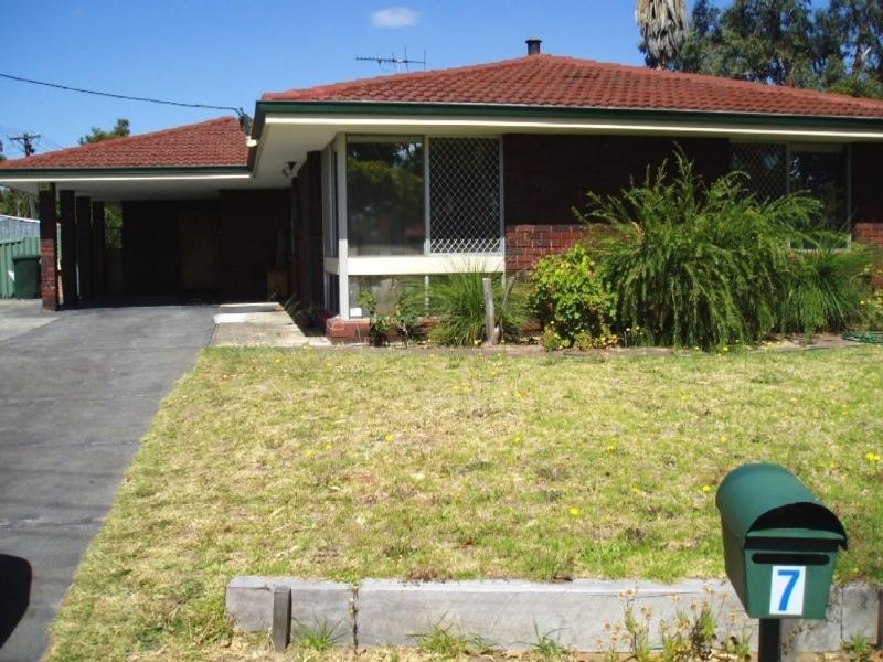 7 MINCHIN CRESCENT, Middle Swan WA 6056