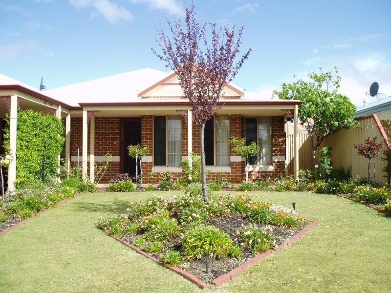 33 BABBLER TURN, Beechboro WA 6063