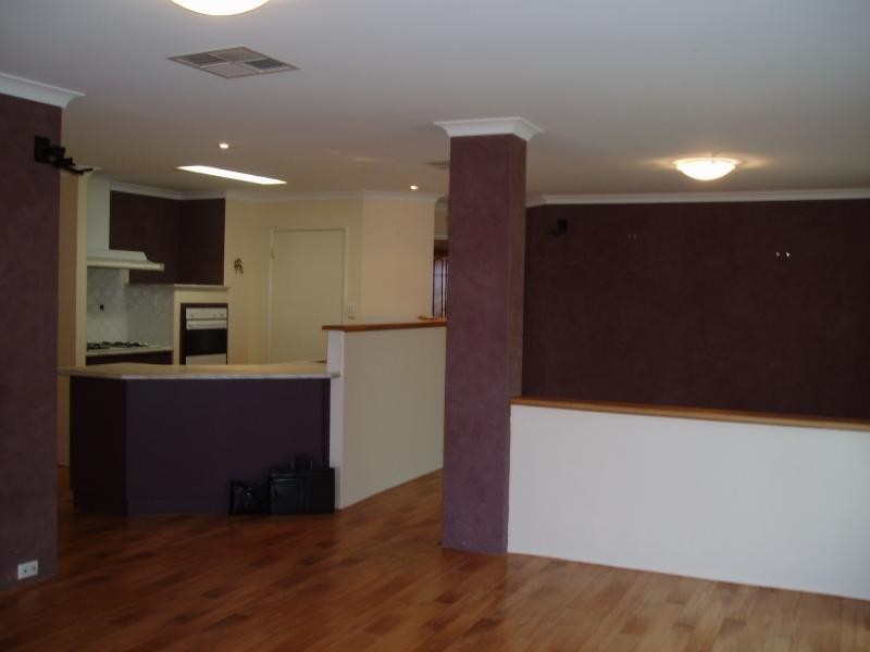 33 BABBLER TURN, Beechboro WA 6063