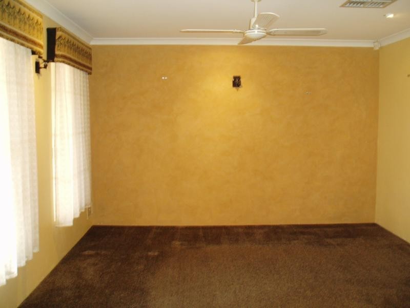 33 BABBLER TURN, Beechboro WA 6063